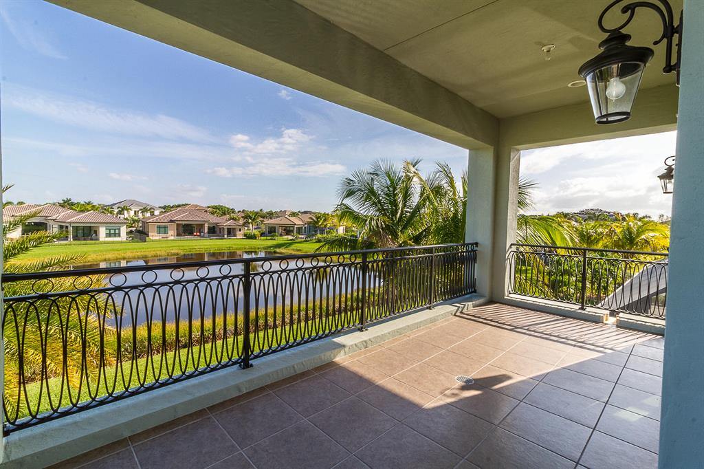 SEVEN BRIDGES - Residential