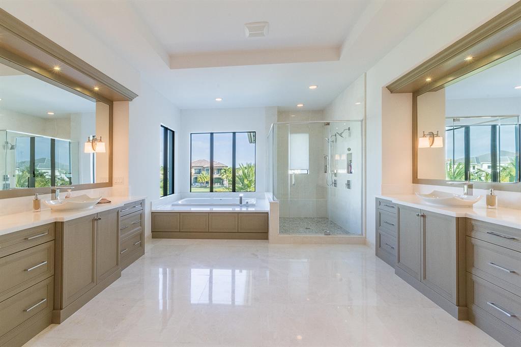 SEVEN BRIDGES - Residential