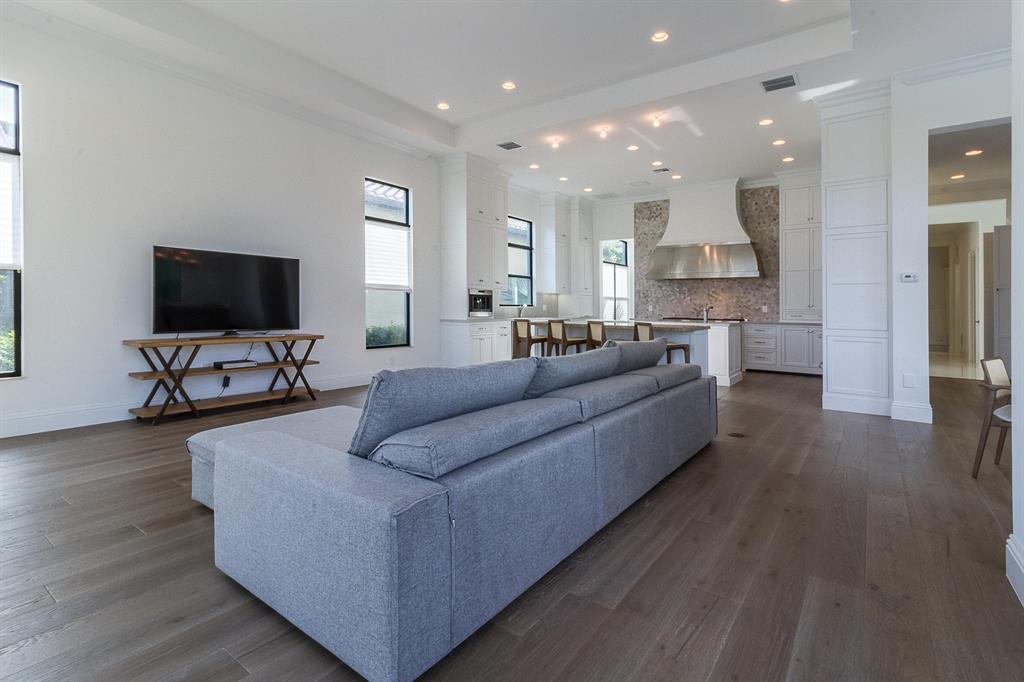 SEVEN BRIDGES - Residential