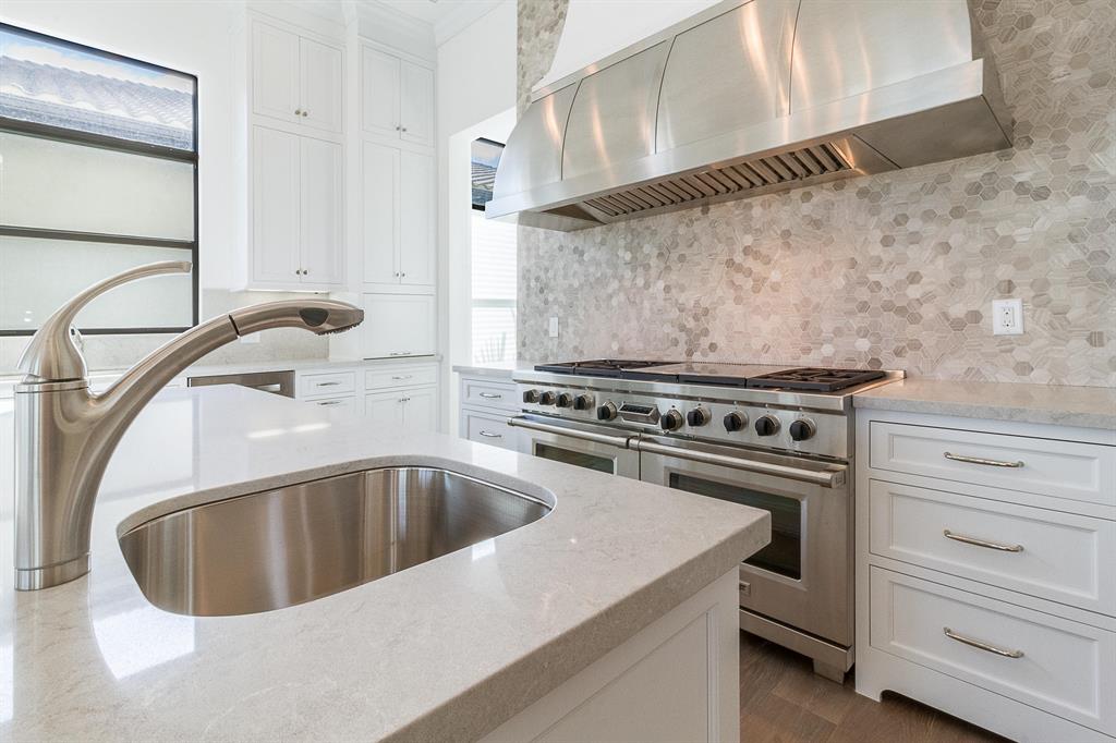 SEVEN BRIDGES - Residential