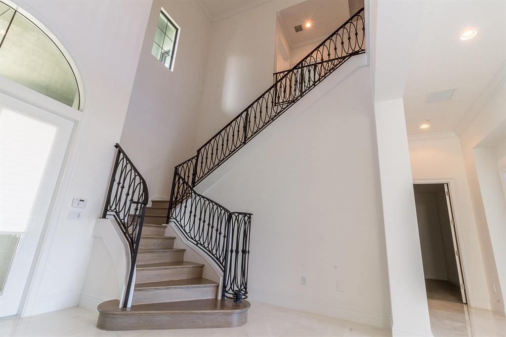 SEVEN BRIDGES - Residential