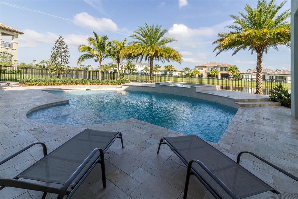 SEVEN BRIDGES - Residential