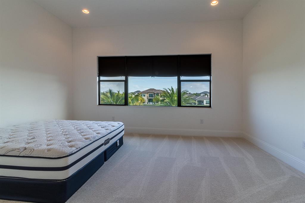 SEVEN BRIDGES - Residential