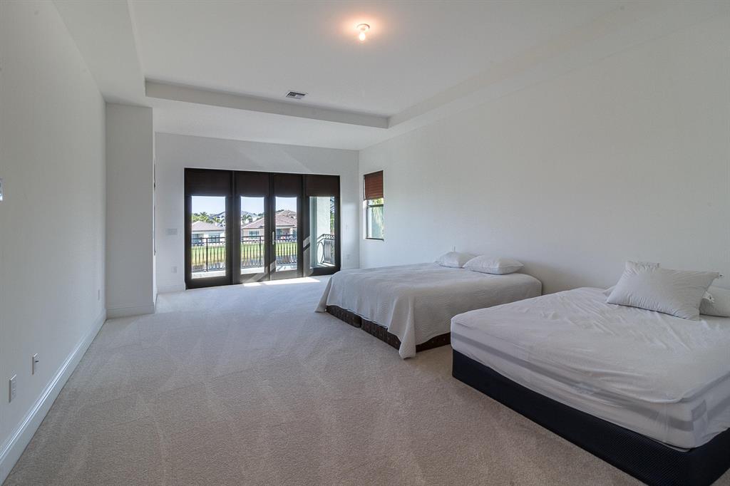 SEVEN BRIDGES - Residential