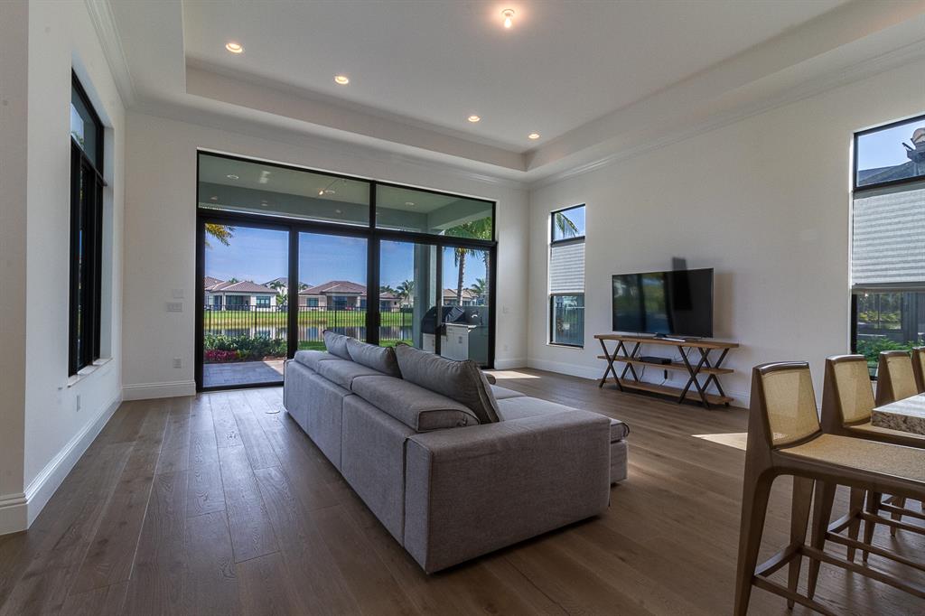 SEVEN BRIDGES - Residential