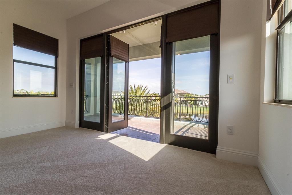 SEVEN BRIDGES - Residential