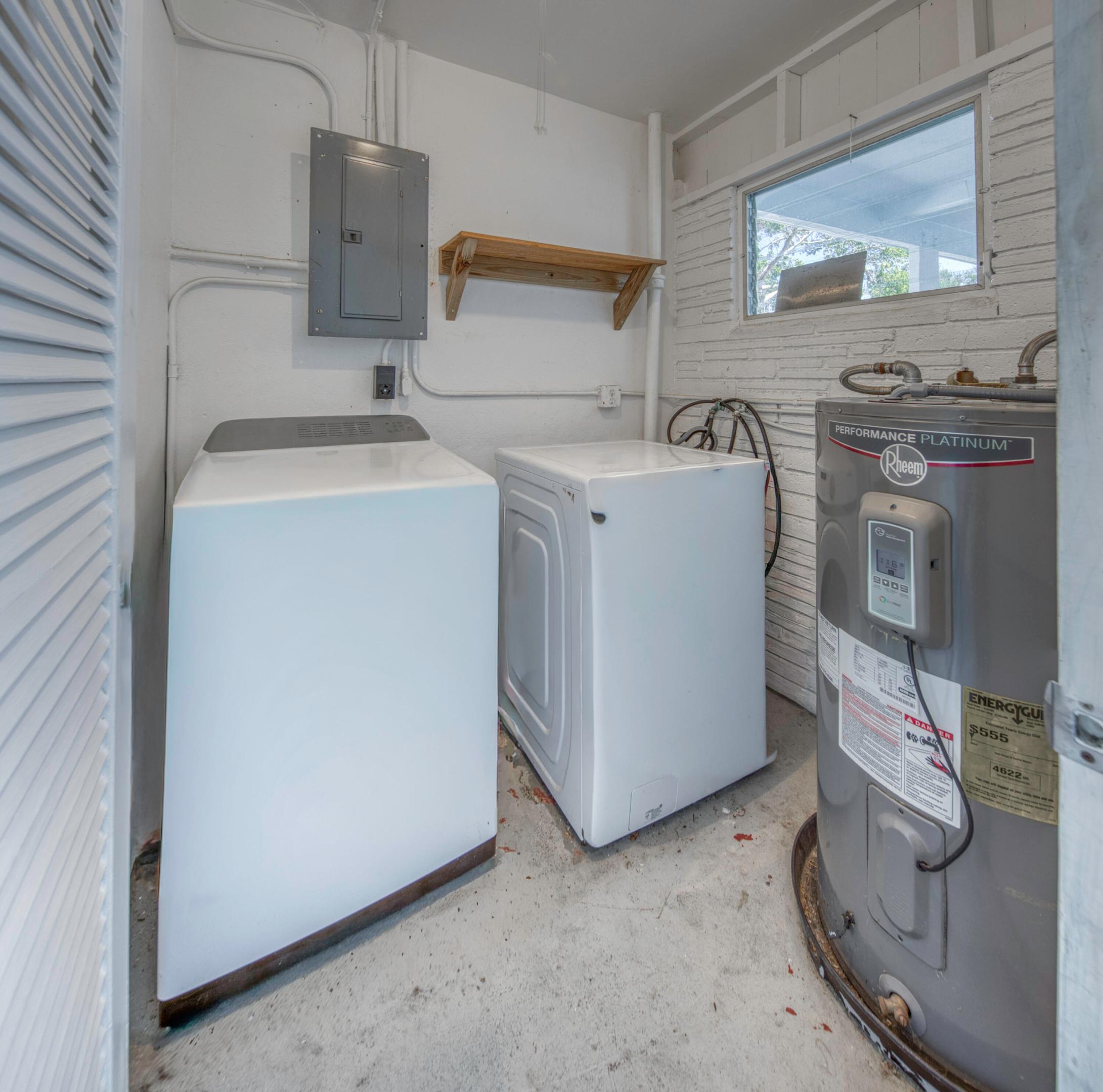 PINEWOOD HEIGHTS - Residential