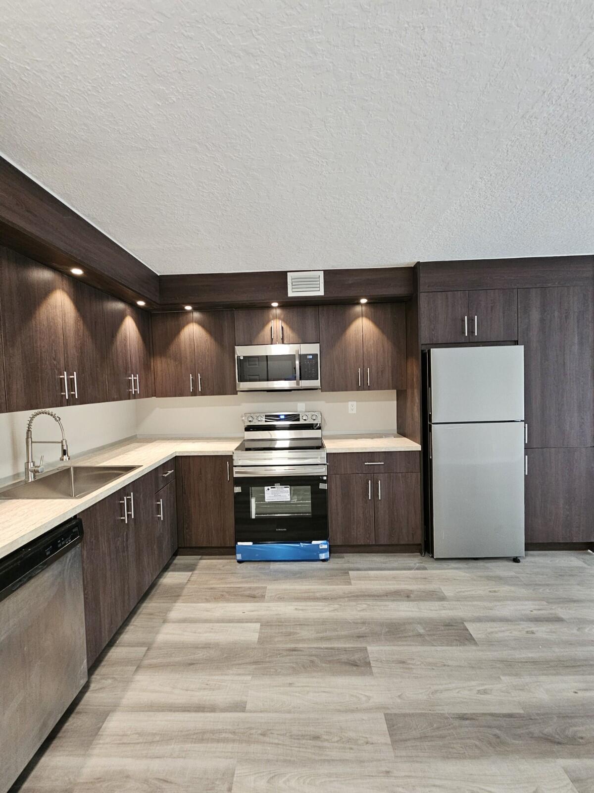 1850 N Congress Avenue 305