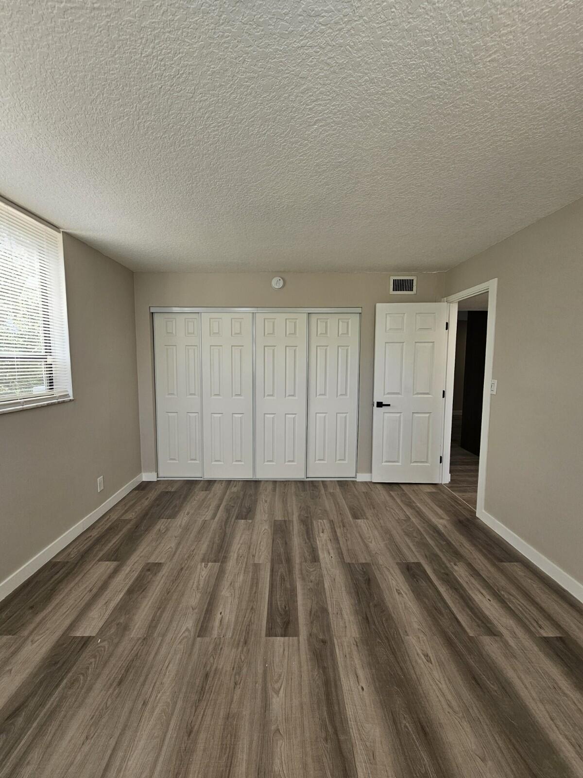 PRESIDENTIAL GOLFVIEW CONDO - Residential