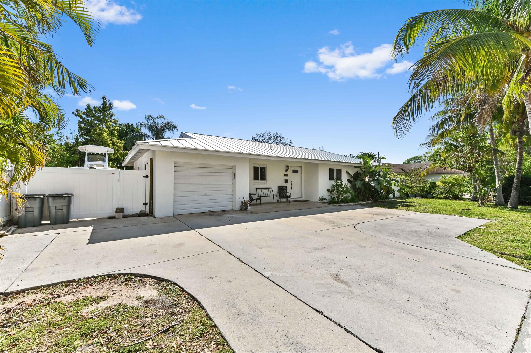 720 Prosperity Farms Road