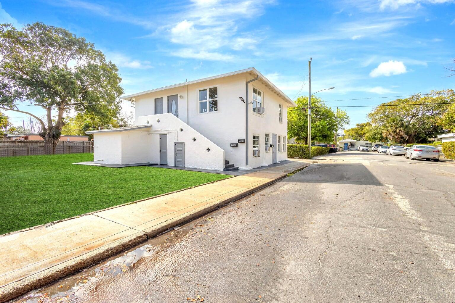 ROSEDALE - Residential Lease