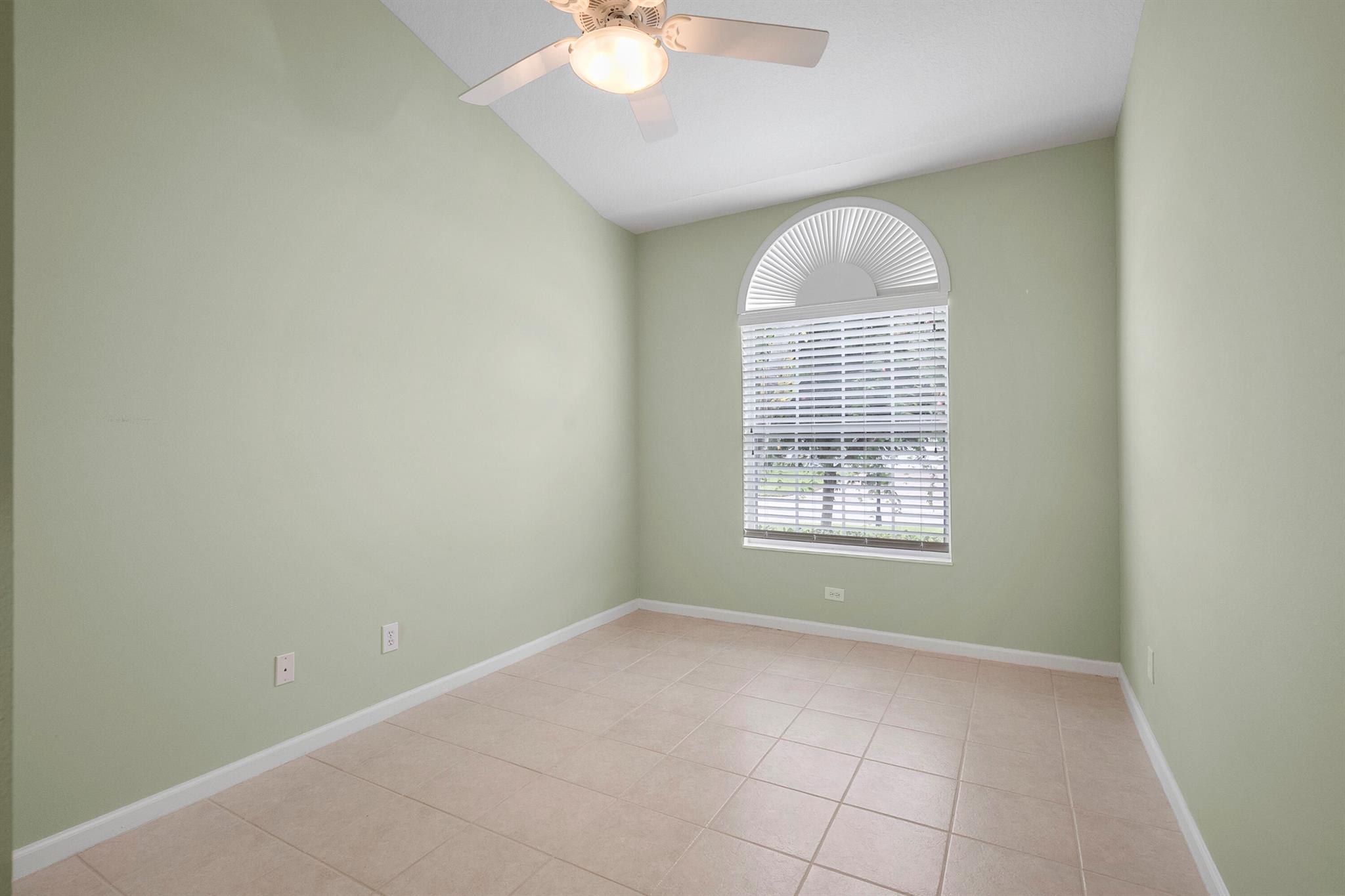 JENSEN BEACH COUNTRY CLUB - Residential