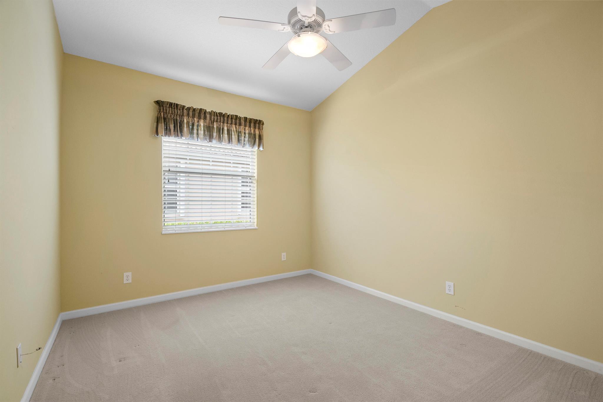 JENSEN BEACH COUNTRY CLUB - Residential