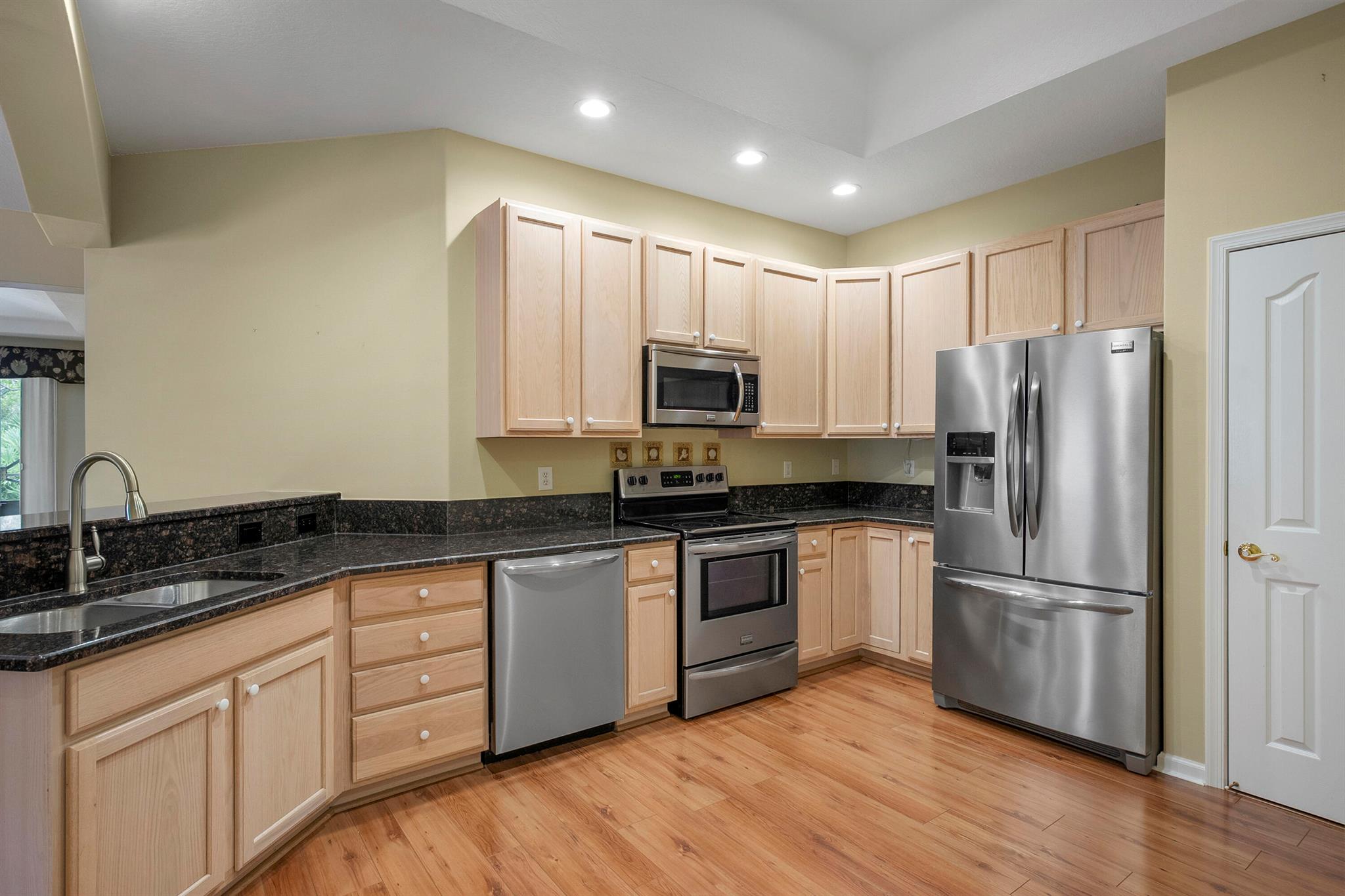 JENSEN BEACH COUNTRY CLUB - Residential