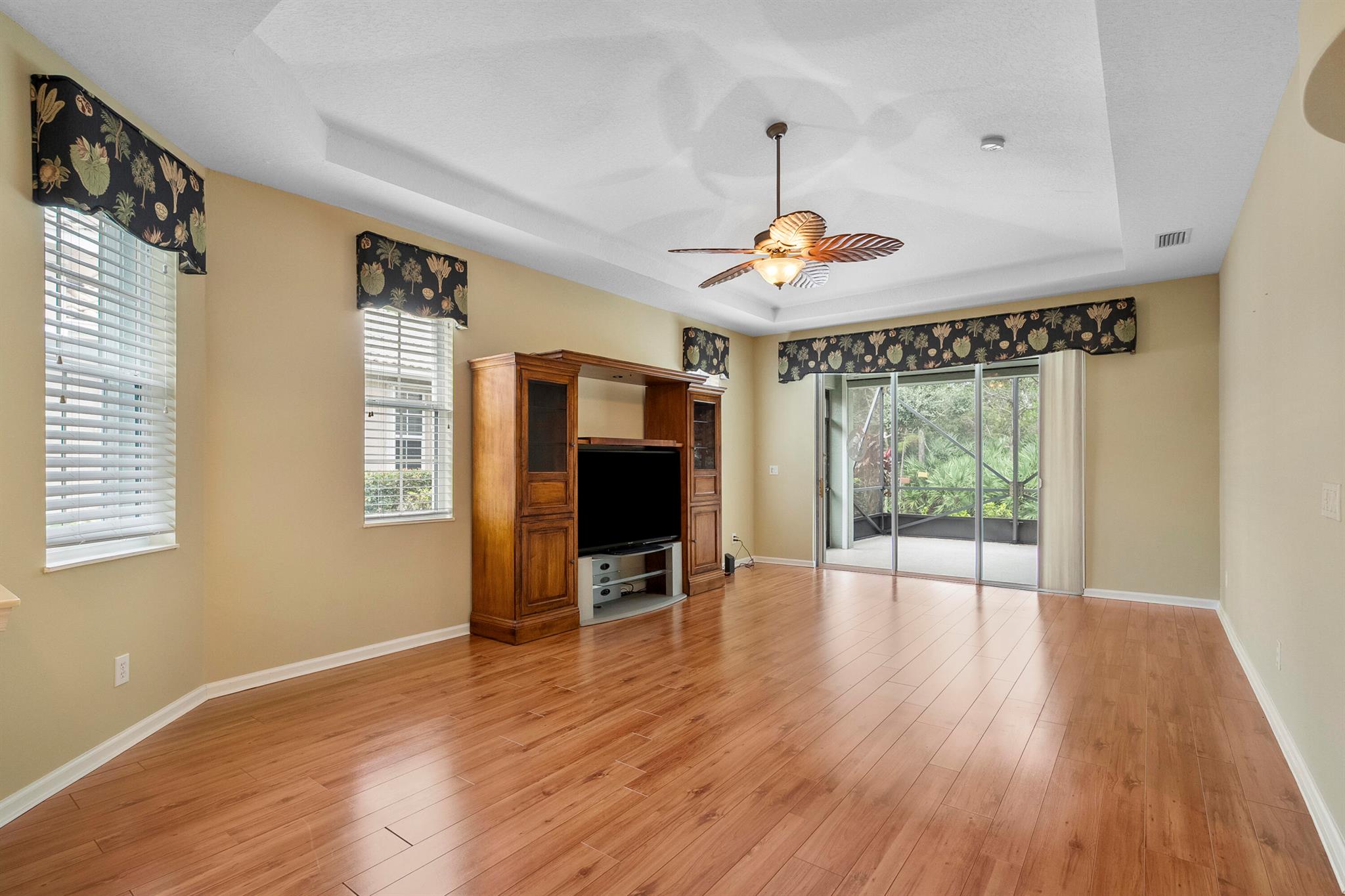JENSEN BEACH COUNTRY CLUB - Residential