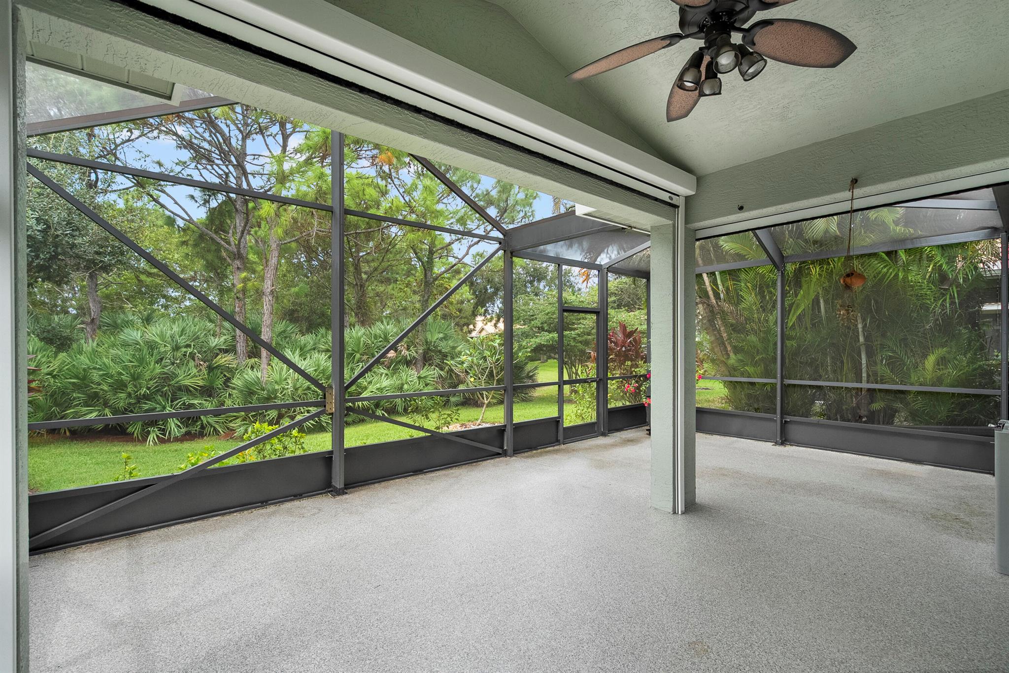 JENSEN BEACH COUNTRY CLUB - Residential