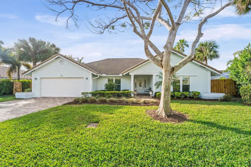 Photo of 1939 Ocean Ridge Circle, Vero Beach, FL 32963 (MLS # R11157892)