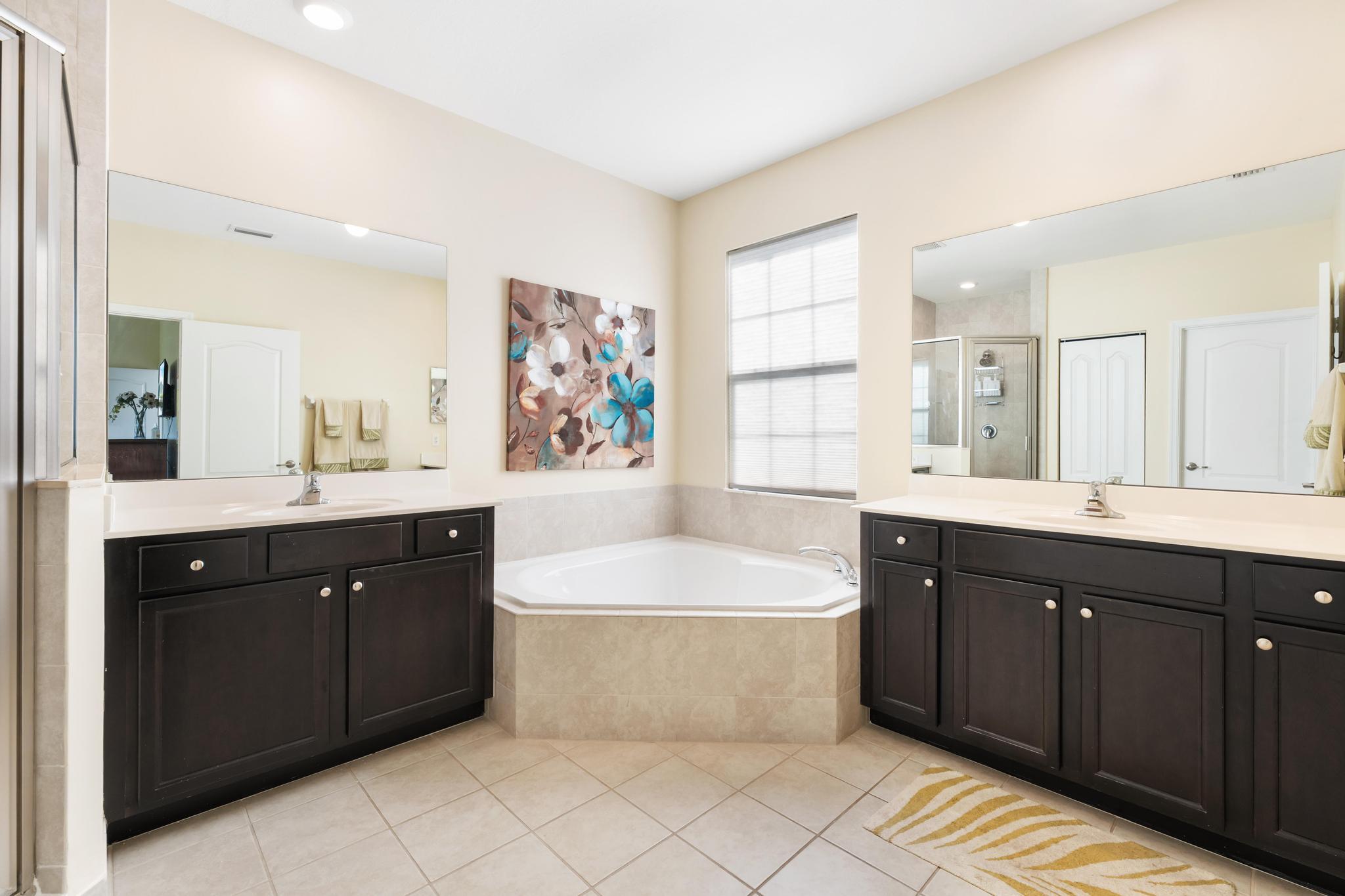 SILVERWOOD ESTATES - Residential