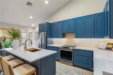 1374 Coral Park Lane Unit 803, Vero Beach, FL MLS: R11063695