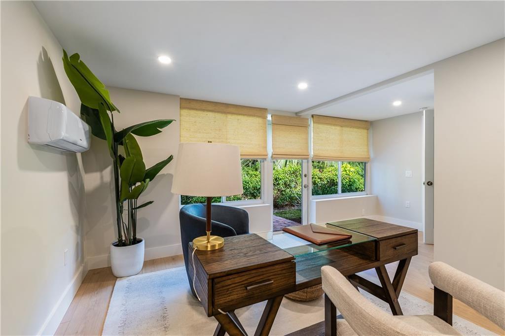1374 Coral Park Lane 803