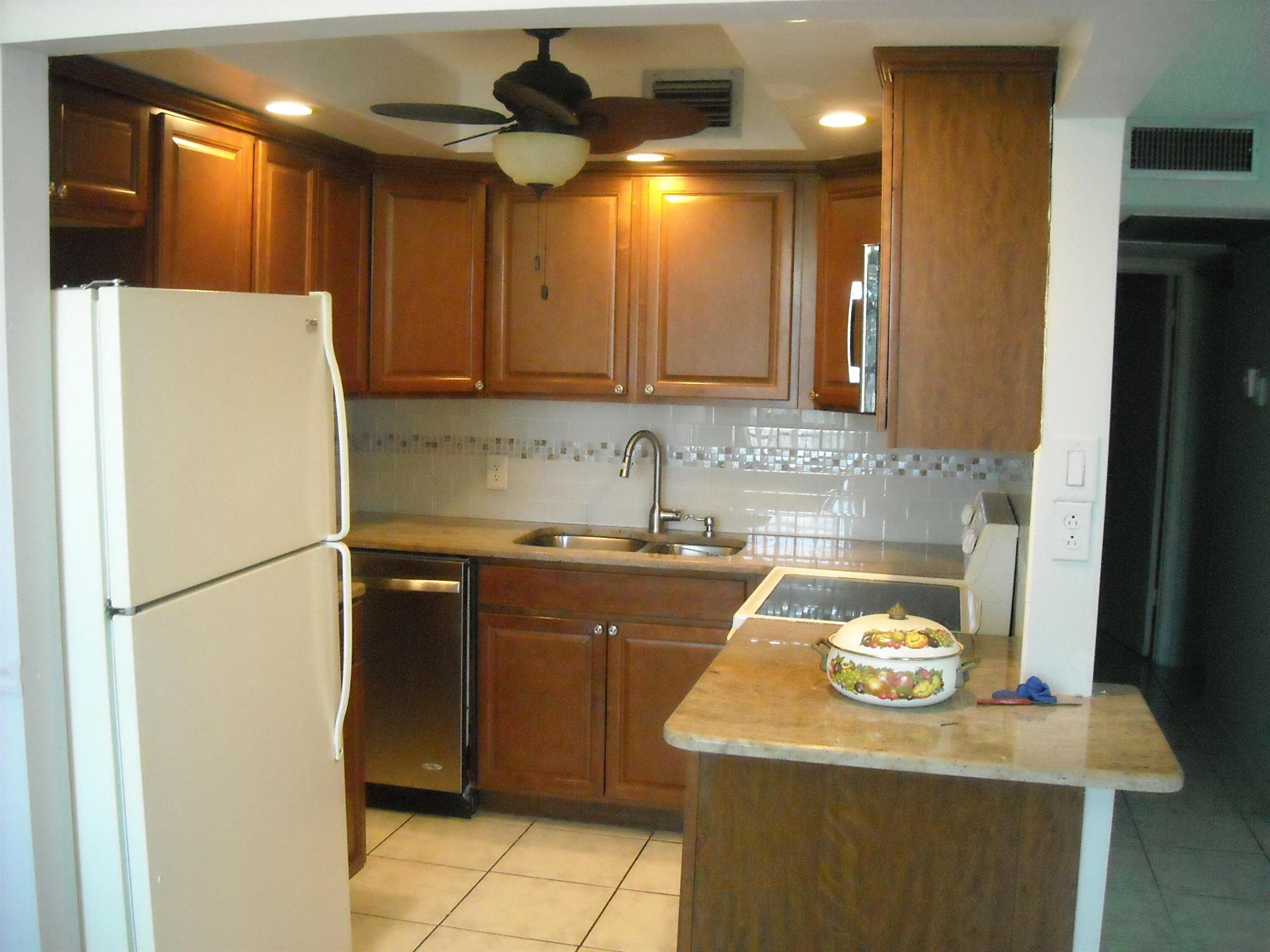 KENT CONDOS - Residential Lease