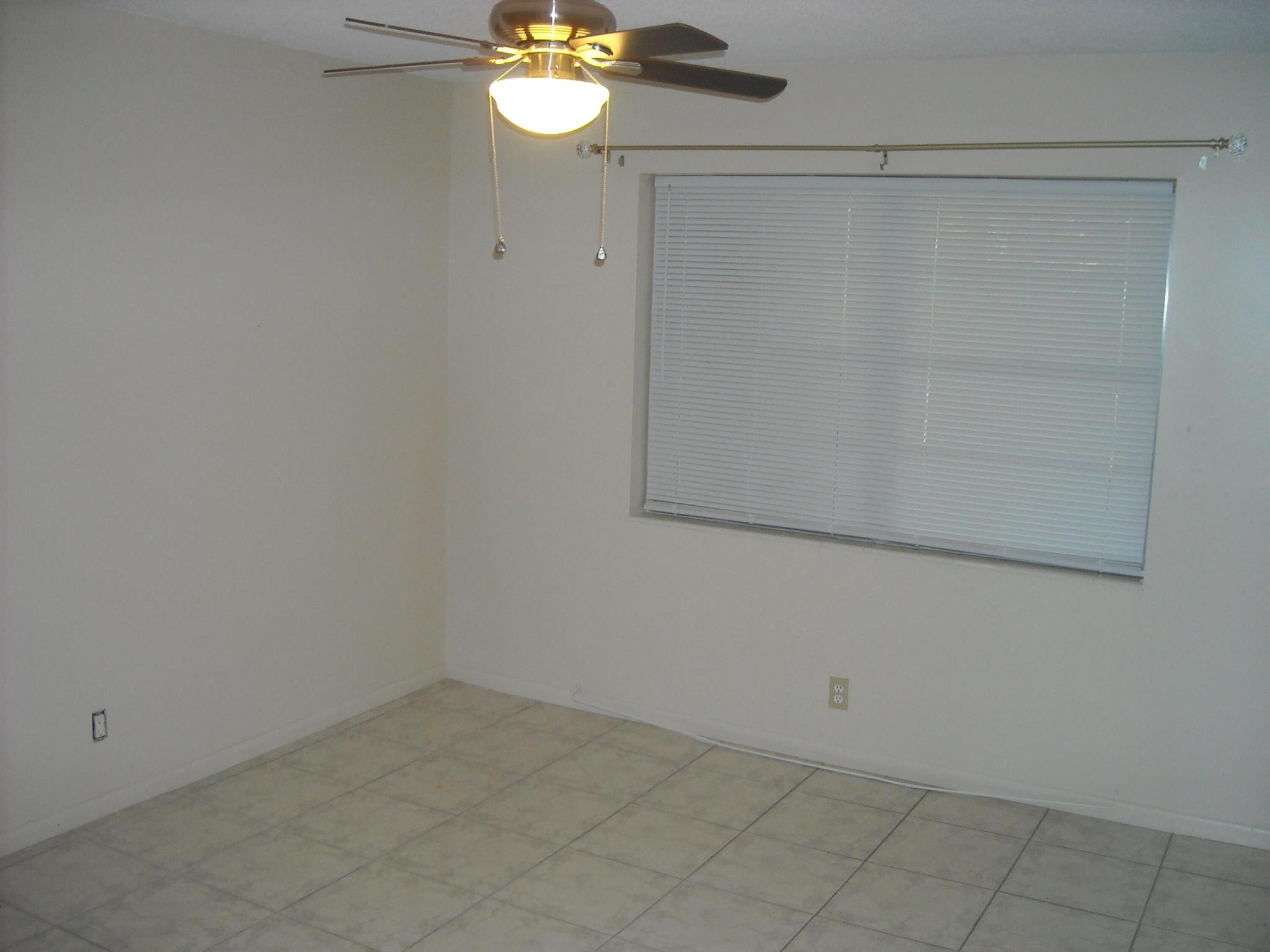 KENT CONDOS - Residential Lease