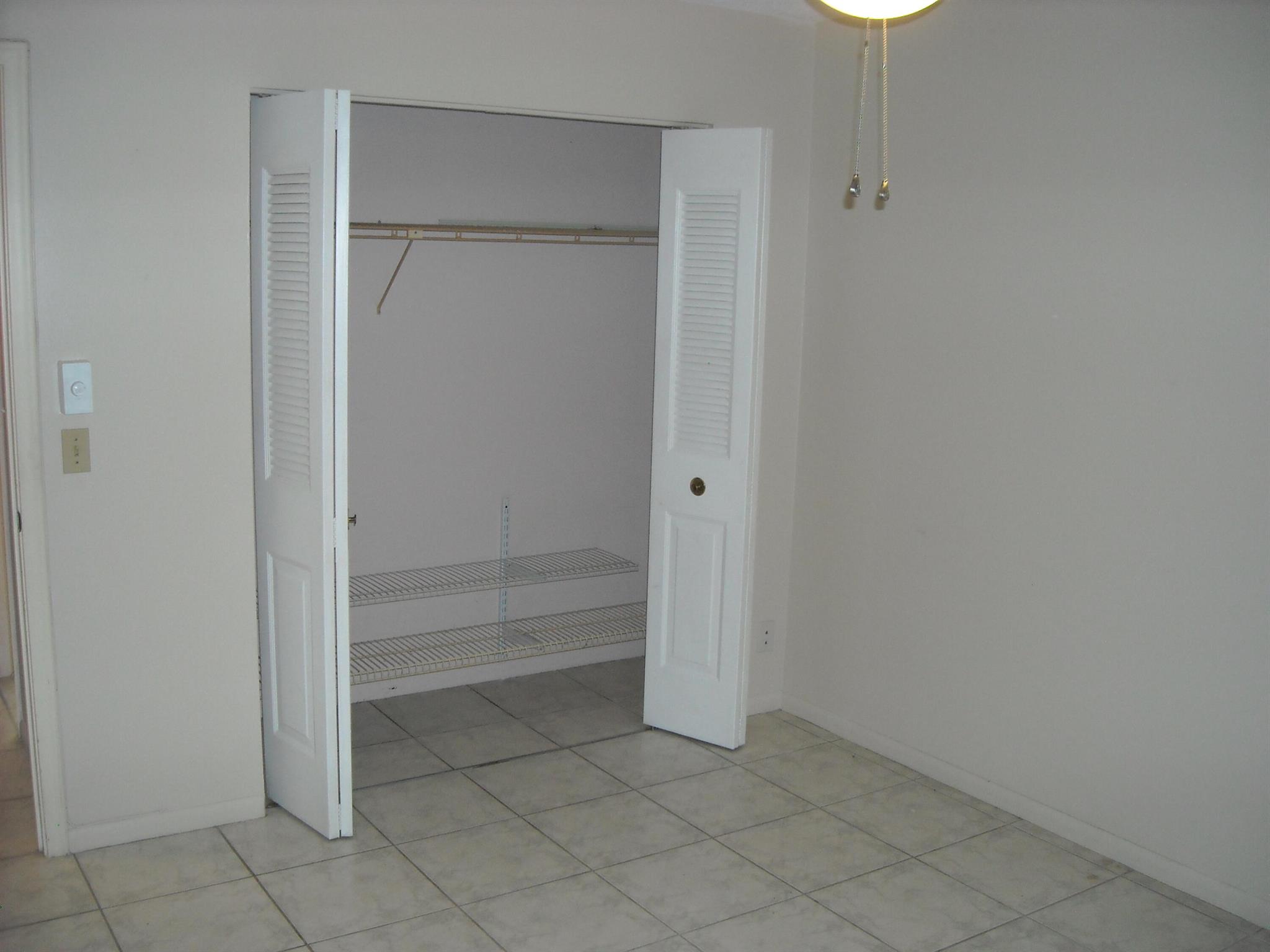 KENT CONDOS - Residential Lease