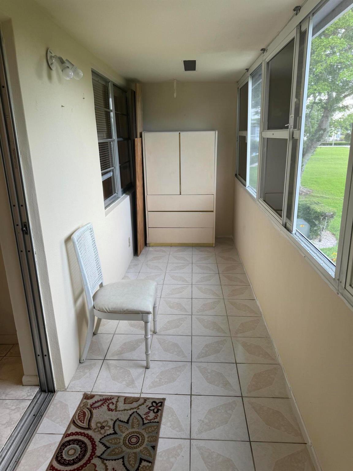 KENT CONDOS - Residential Lease