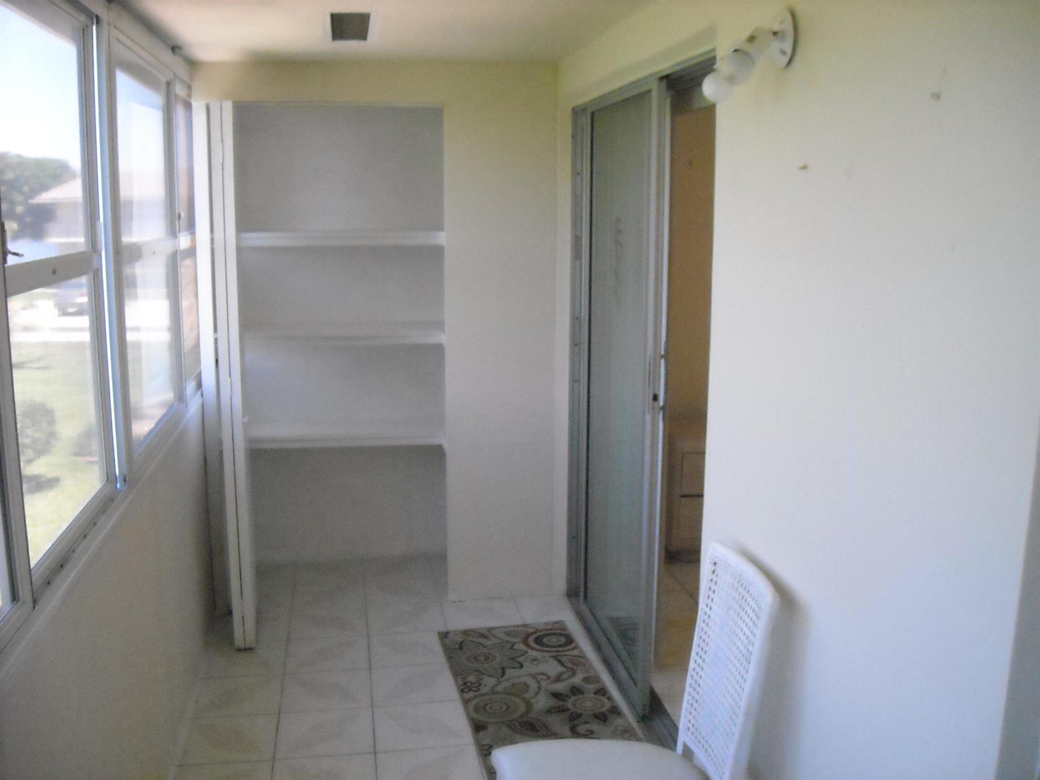 KENT CONDOS - Residential Lease