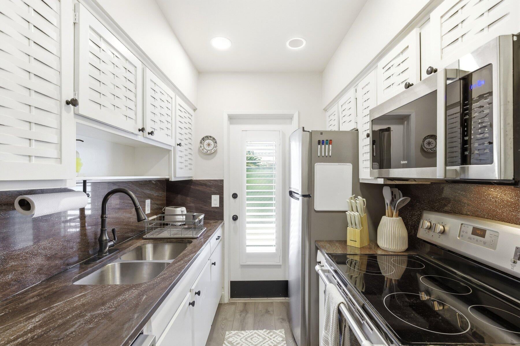 3232 CANAL Drive 14