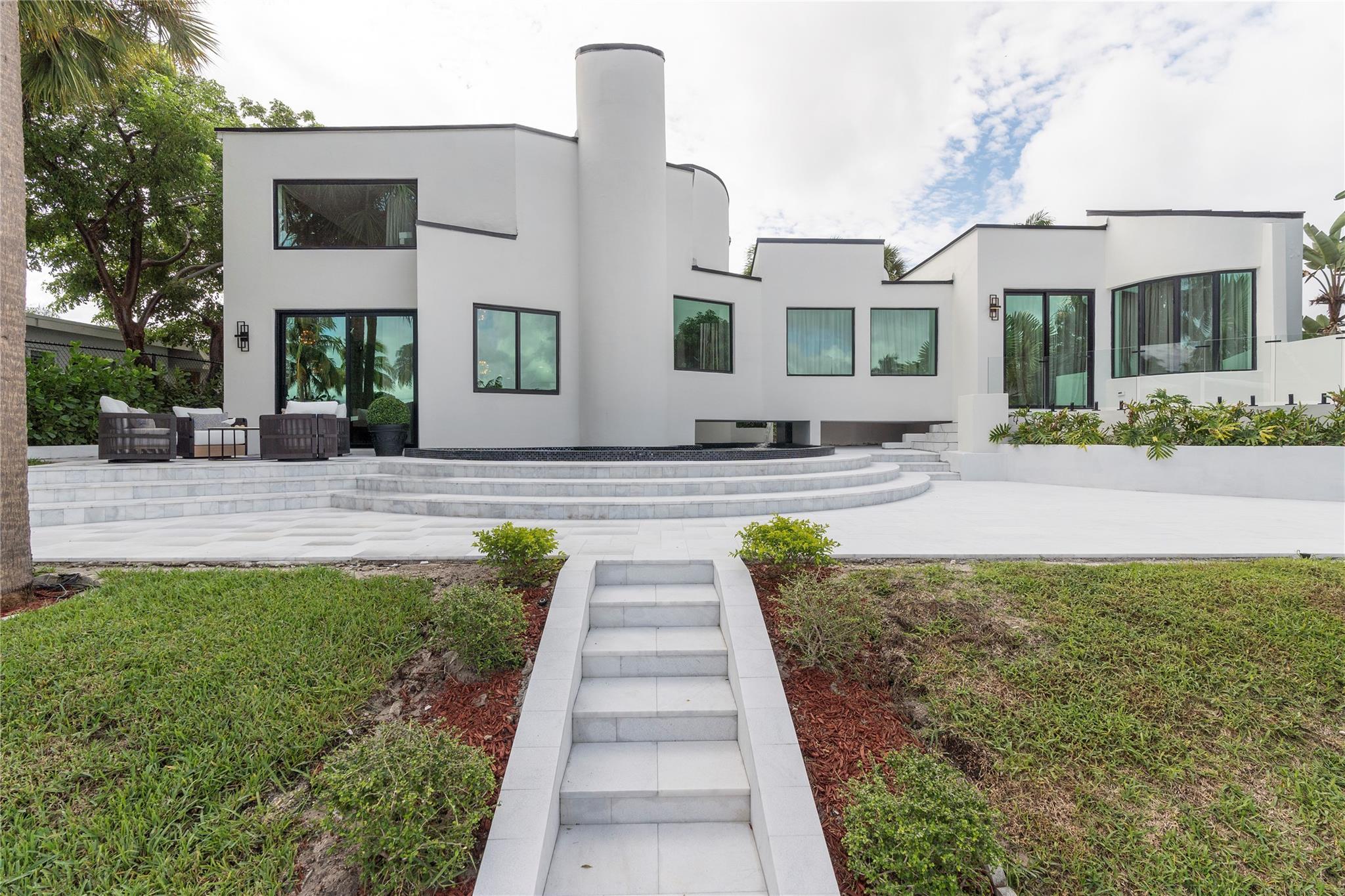 Hillsboro Harbor - Residential