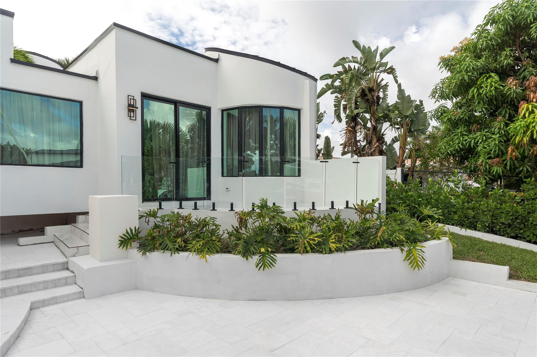 Hillsboro Harbor - Residential