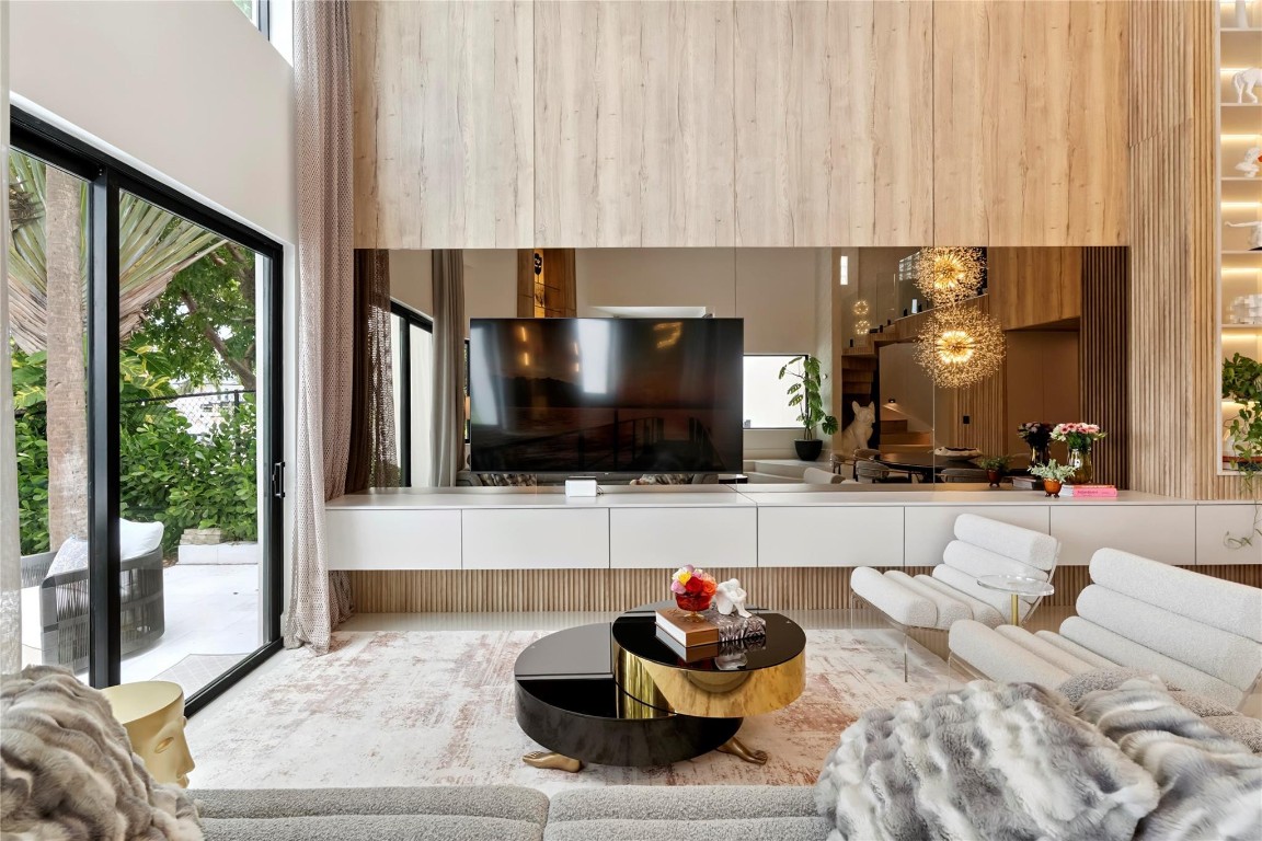 Hillsboro Harbor - Residential