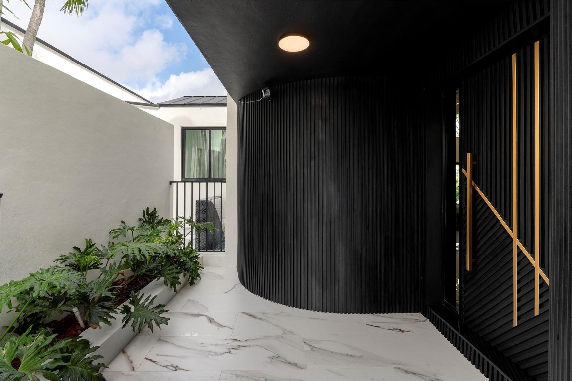 Hillsboro Harbor - Residential