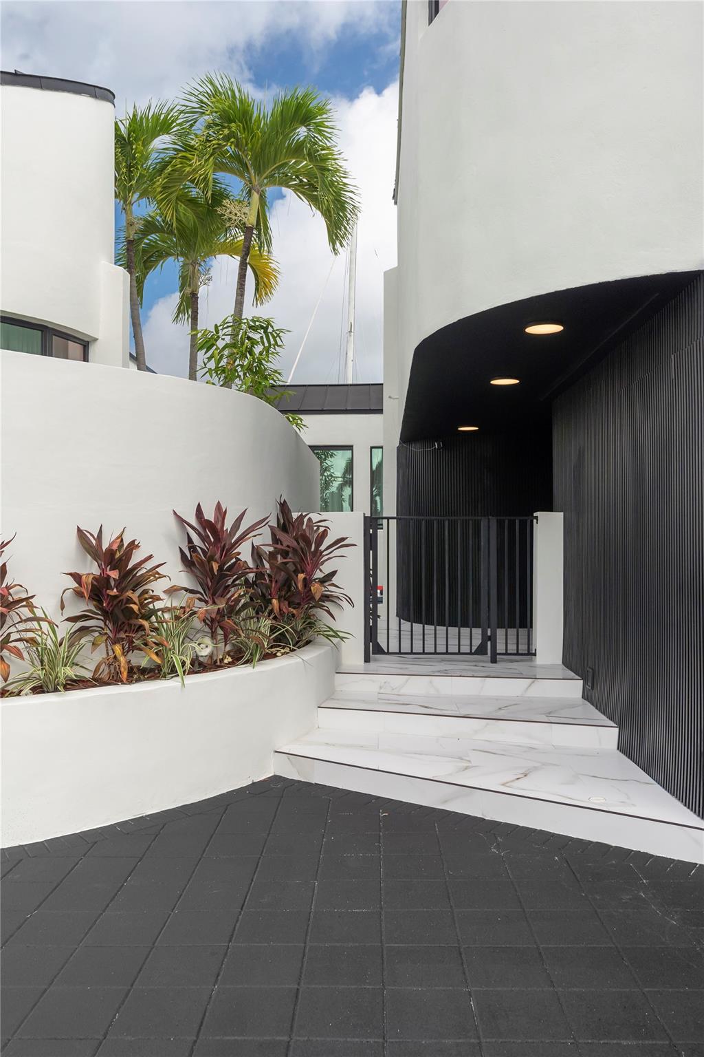 Hillsboro Harbor - Residential
