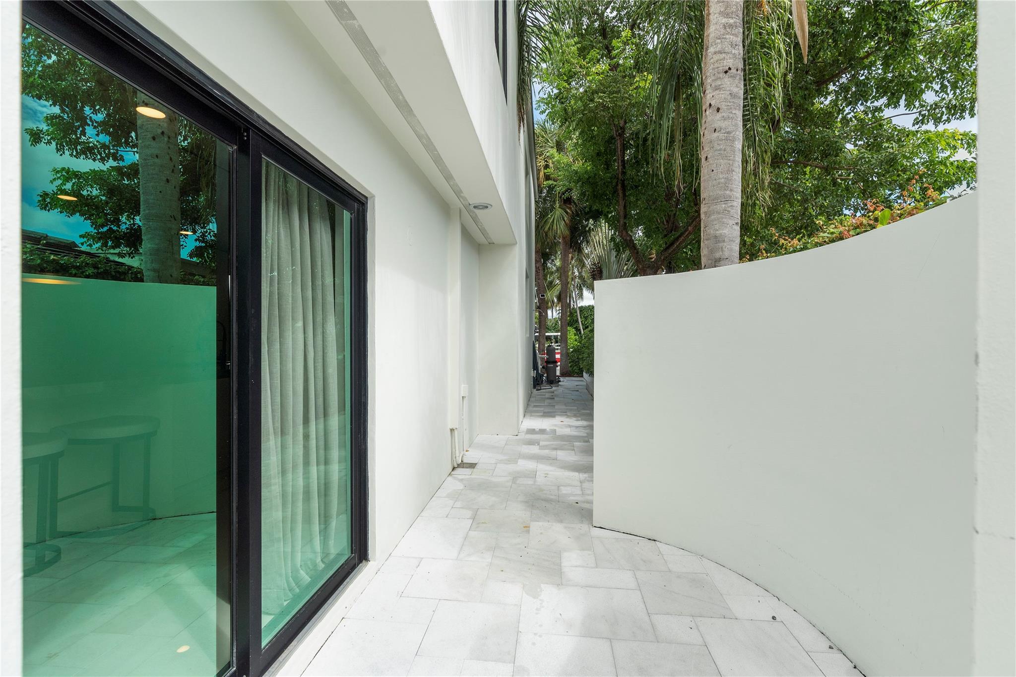 Hillsboro Harbor - Residential