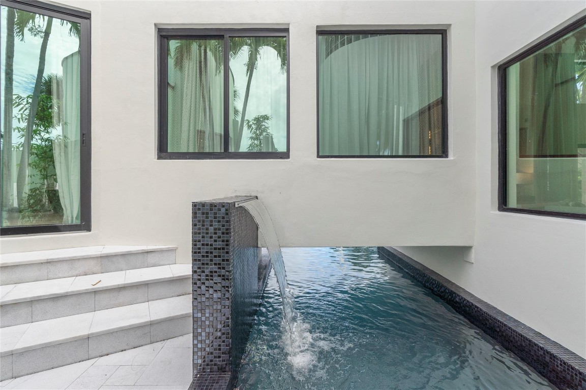 Hillsboro Harbor - Residential