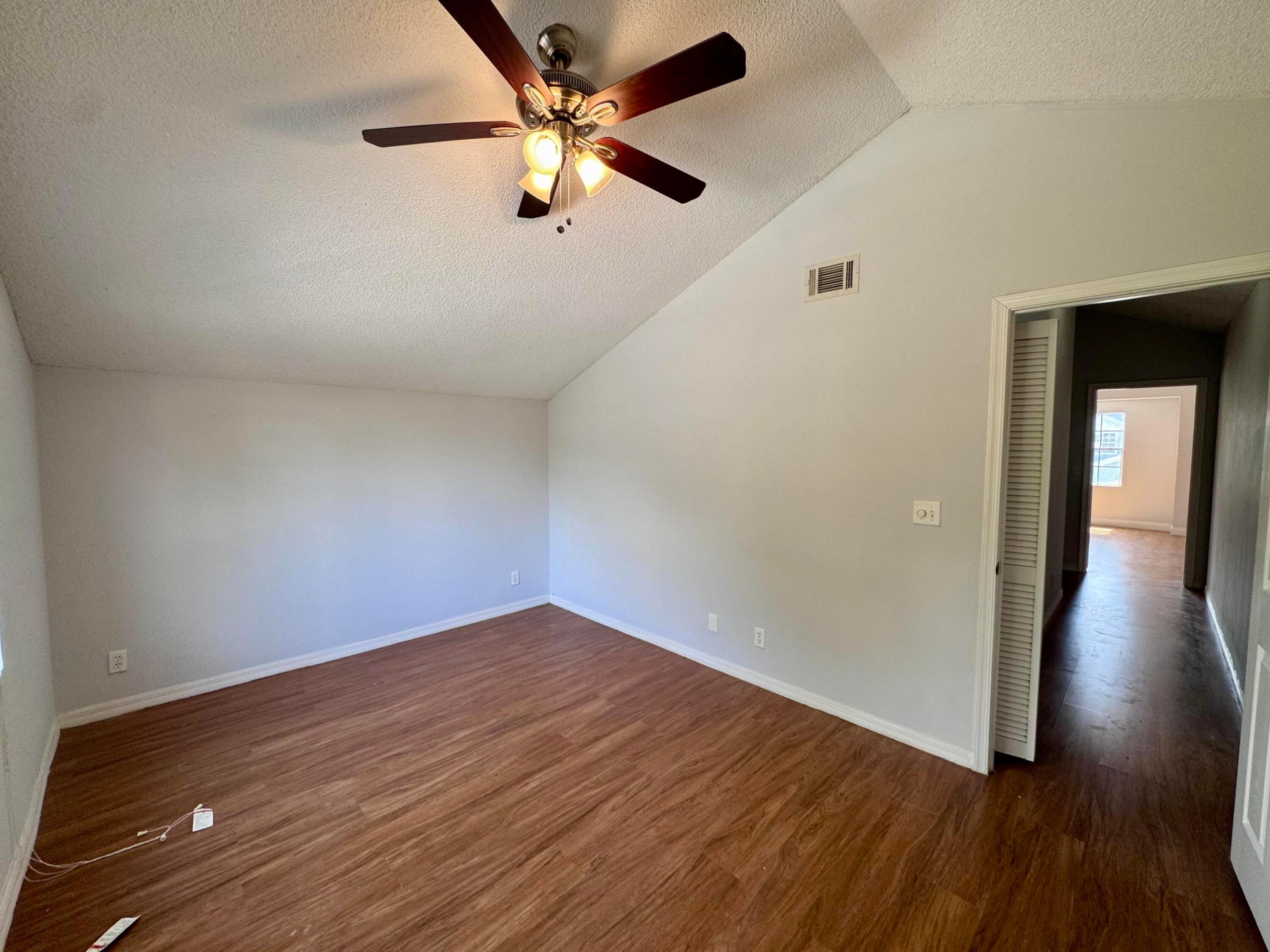 VICTORIA WOODS 2 - Residential