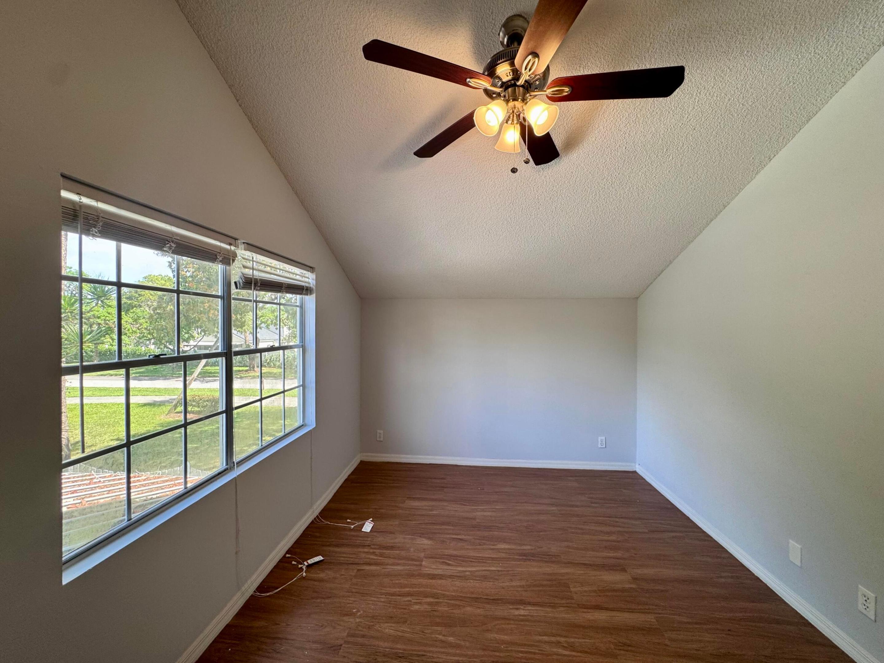 VICTORIA WOODS 2 - Residential