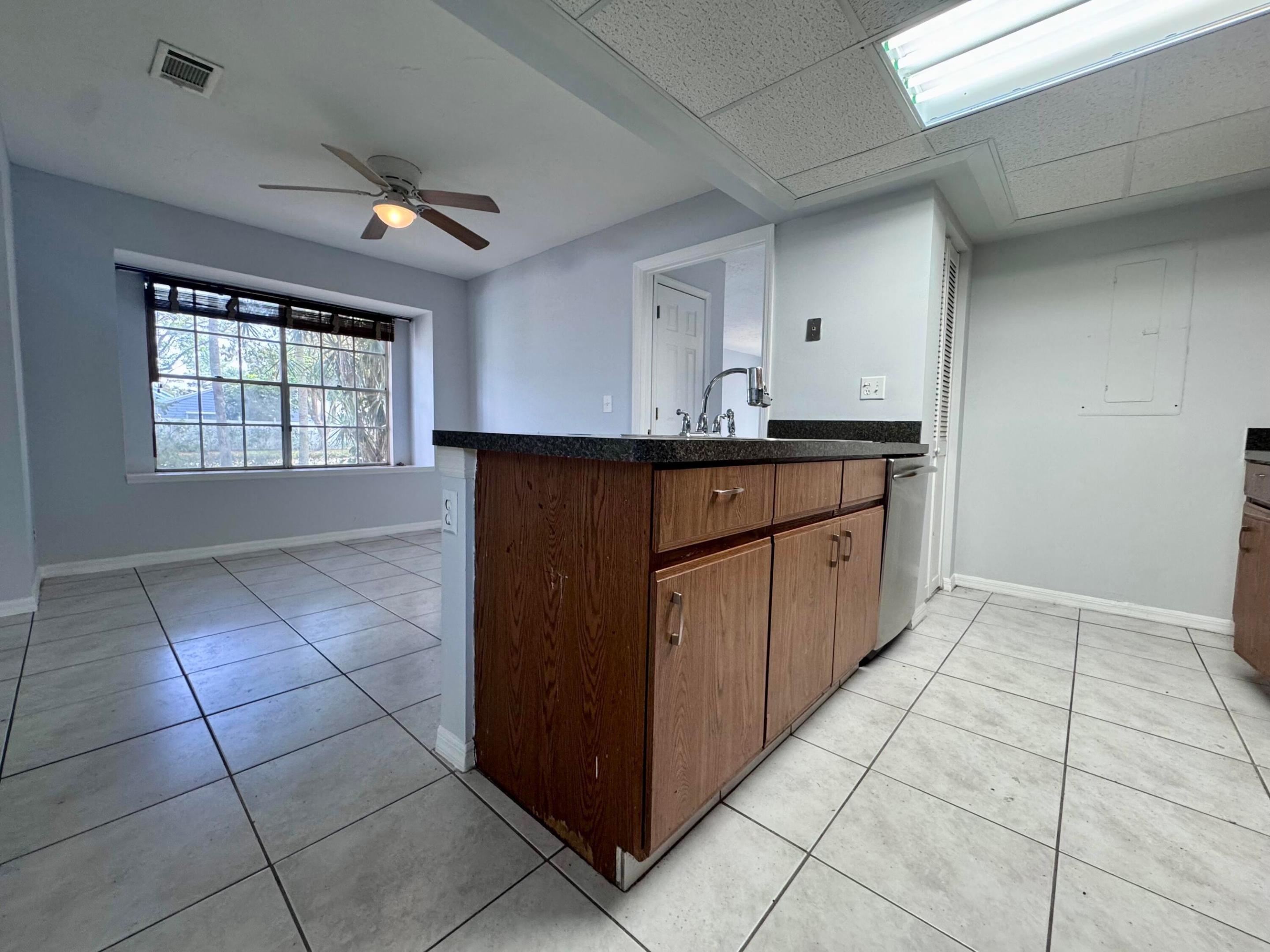 5889 Snowdrop Way, West Palm Beach, FL, 33415/$370,000 4 5889 Snowdrop Way