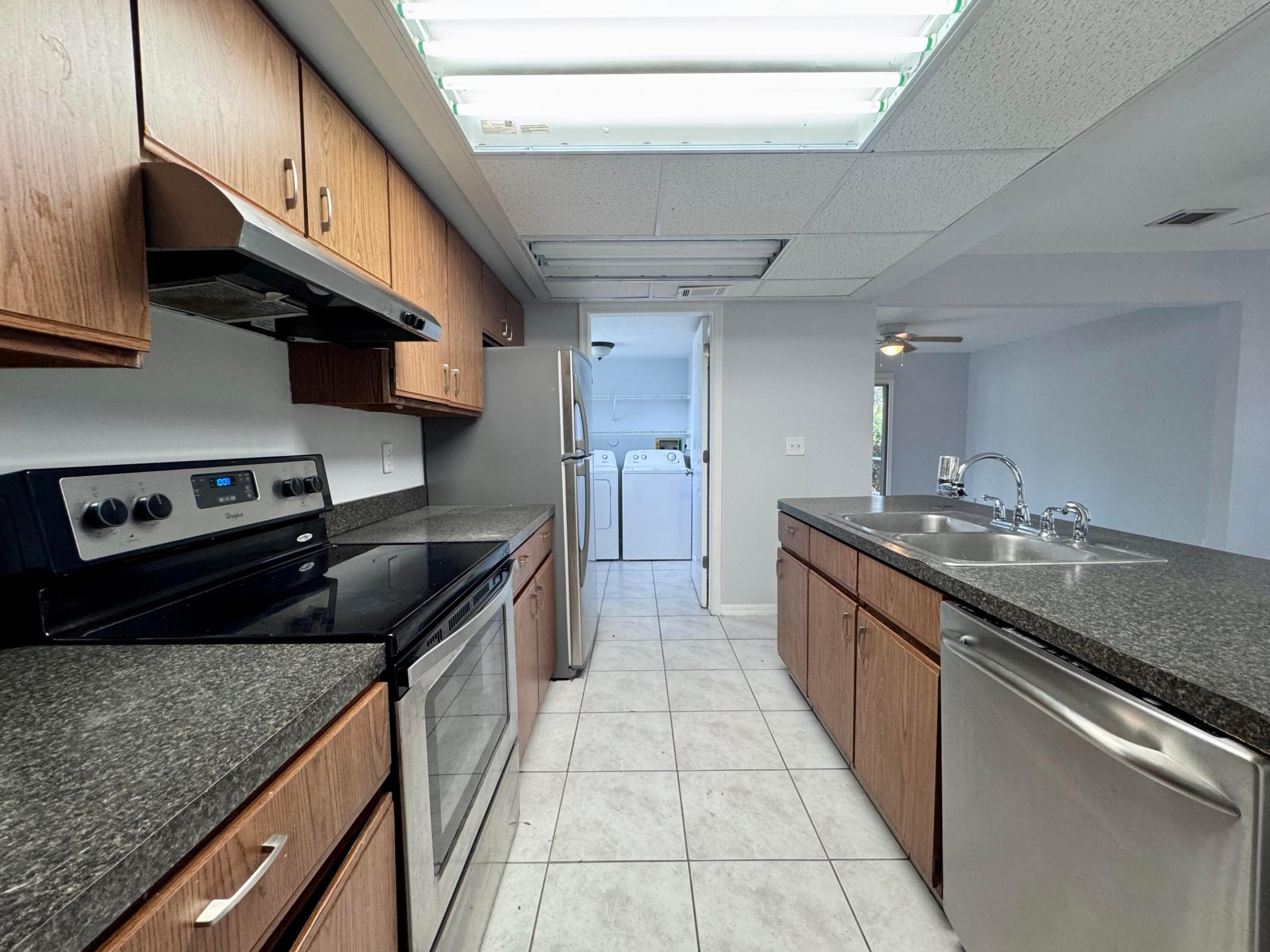 5889 Snowdrop Way, West Palm Beach, FL, 33415/$370,000 3 5889 Snowdrop Way