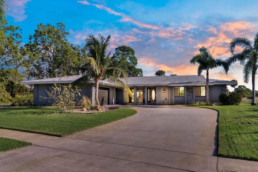 Photo of 2765 SE Pine Valley Street, Port Saint Lucie, FL 34952 (MLS # R11044488)