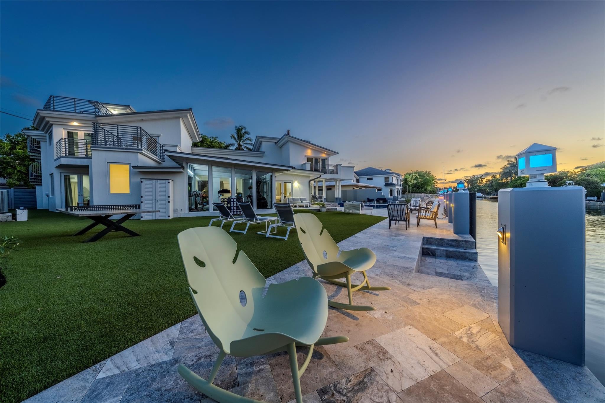 2523 Castilla Isle