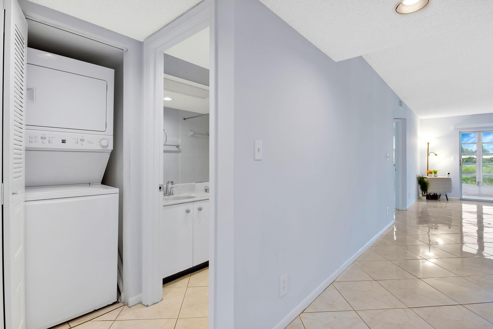 1606 Abaco Dr E4