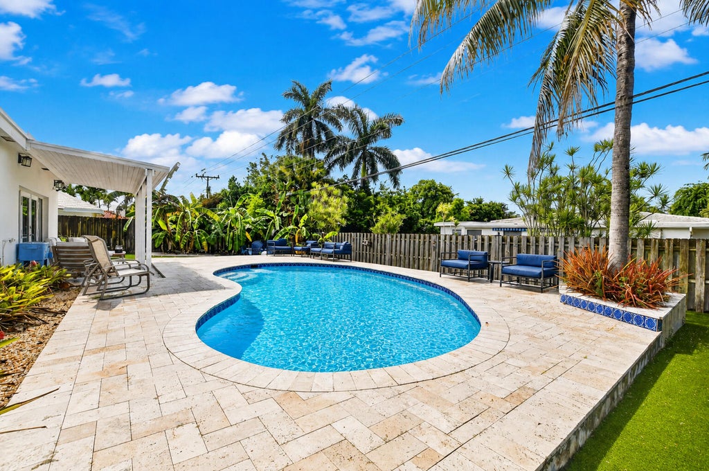 Photo of 438 SW 9TH Avenue, Boca Raton, FL 33486 (MLS # B26071234)