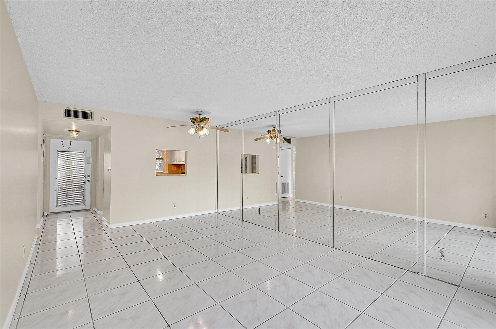 SUNRISE LAKES PHASE III - Residential