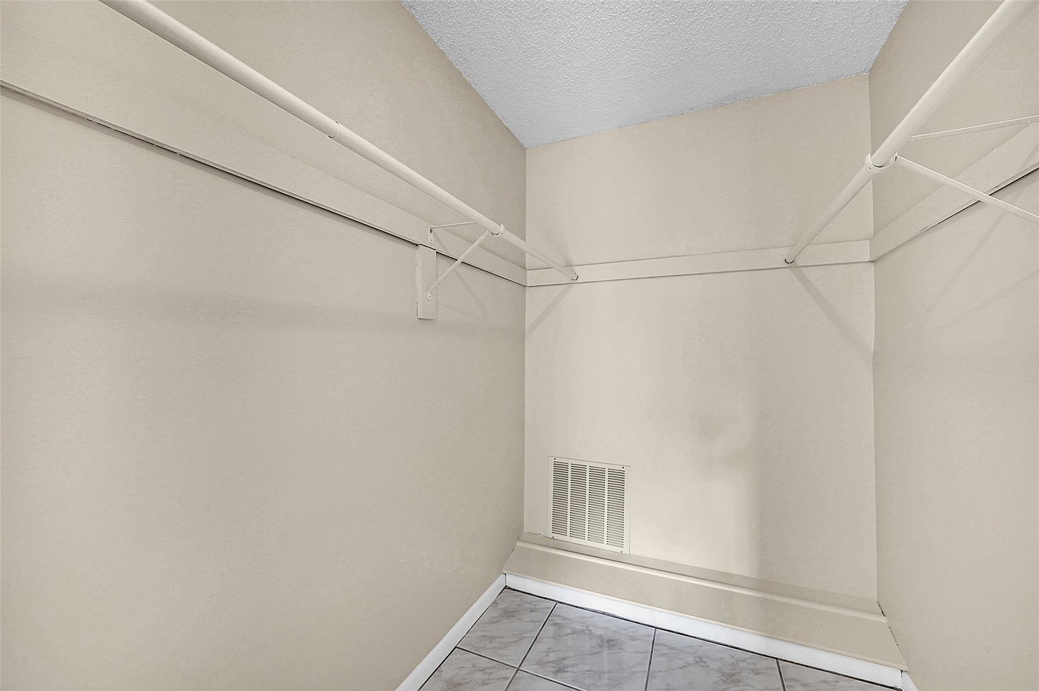 SUNRISE LAKES PHASE III - Residential