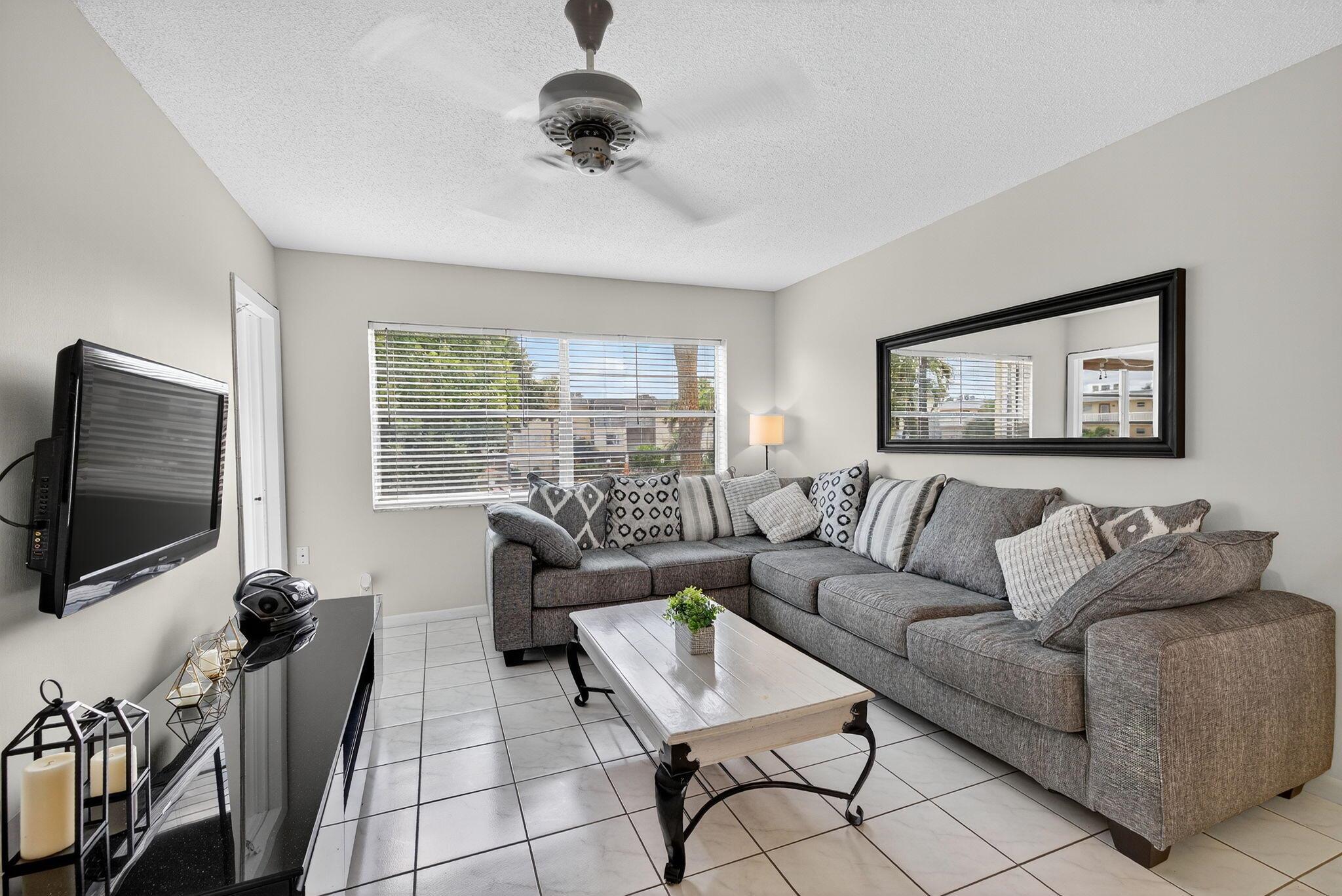 4431 NW 16th Street H207