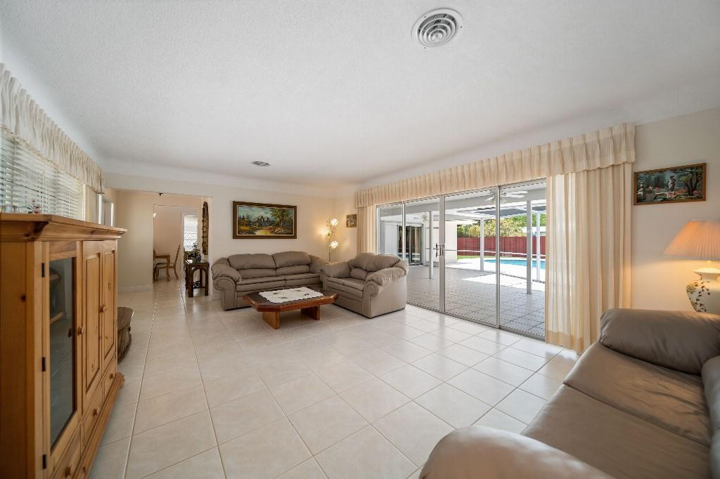 Hillsboro Isles 29-4 B - Residential