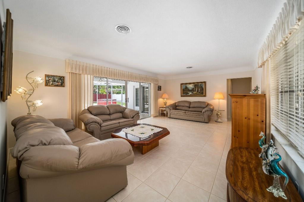 Hillsboro Isles 29-4 B - Residential